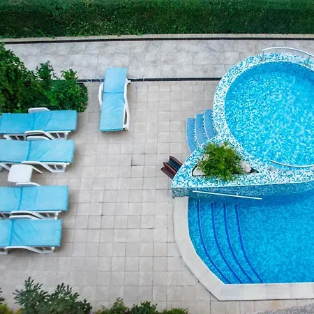 Family Rainbow Szálloda