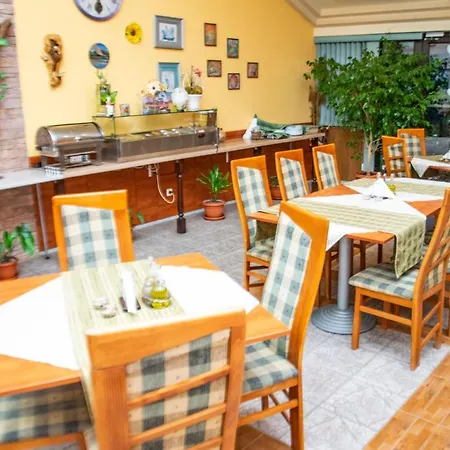 Szálloda Family Rainbow 2*