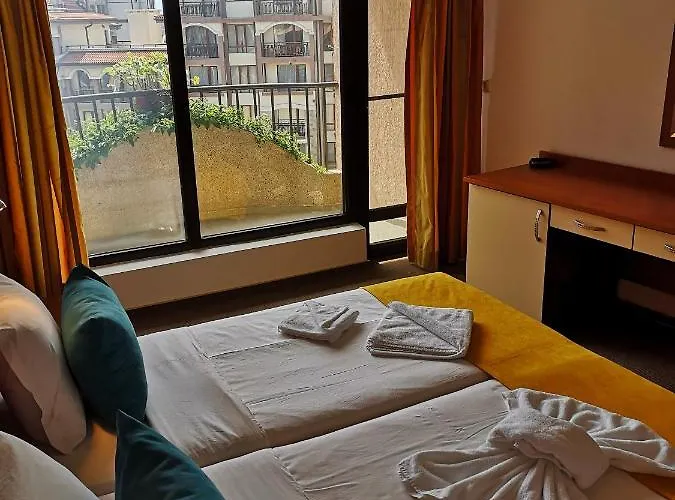 Family Rainbow 2* Свети Влас