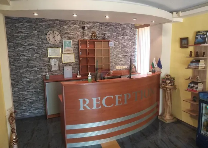 Family Rainbow 2* Свети Влас