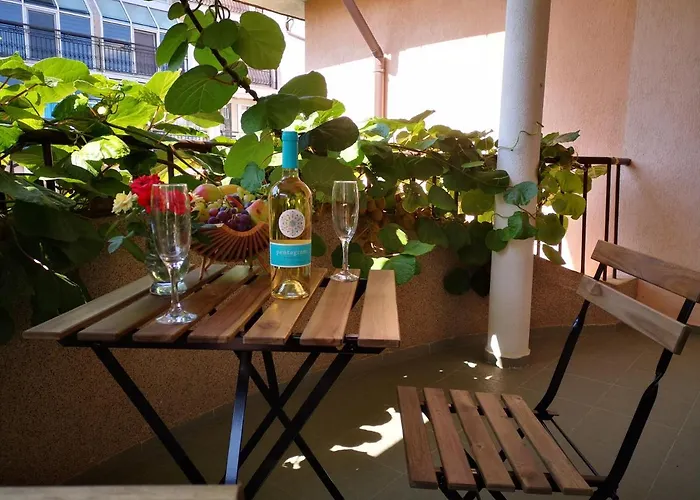 Family Rainbow Хотел Свети Влас